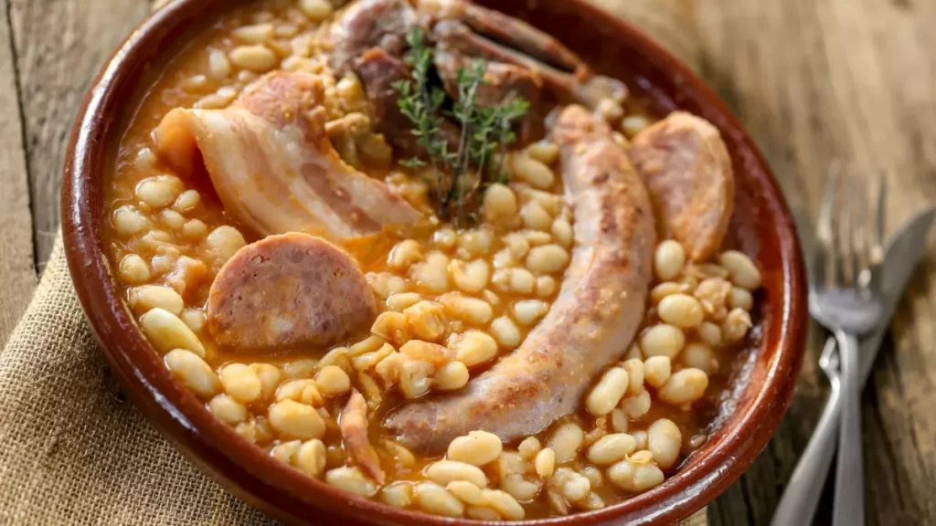 LE CASSOULET TOULOUSAIN. …