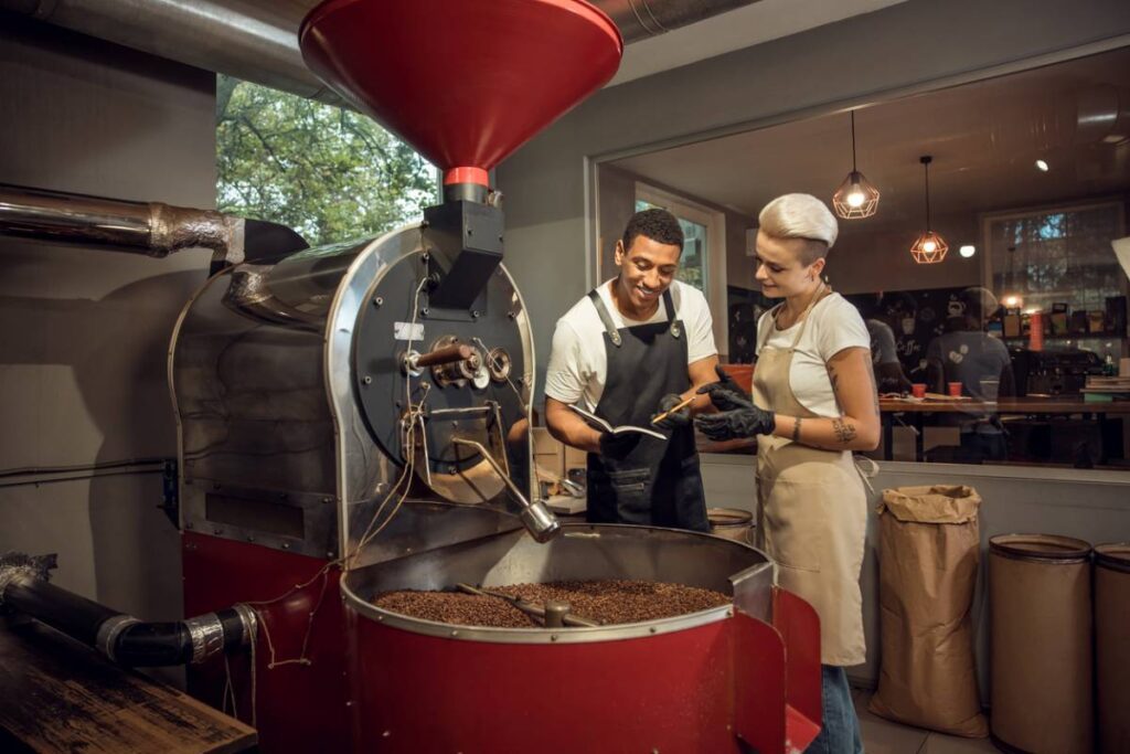 Torréfacteur artisanal vs chaîne de café : pourquoi opter pour l’authenticité ?